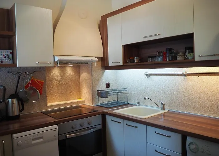 Yoana Apartment *